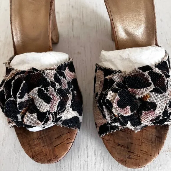 Stuart Weitzman animal print heeled slides size 8
