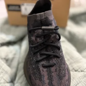 Stylish Black and Gray Knit Sneakers