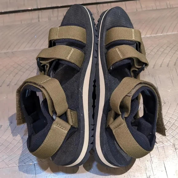 Teva Cross Strap Trail Men's Sandals Olive Black Vibram Mega Grip Soles Sz 9