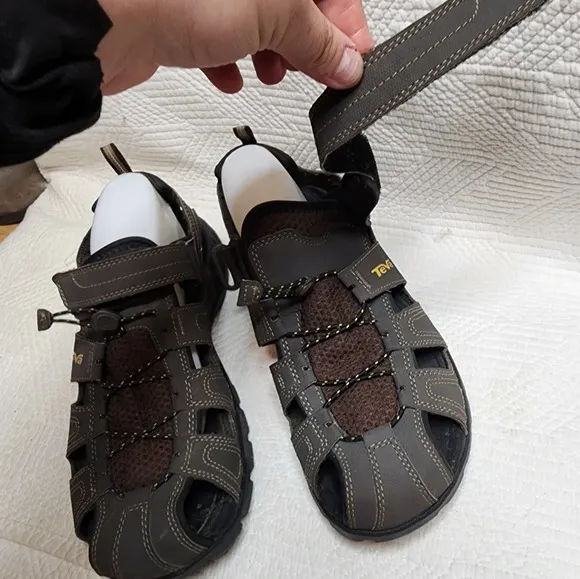 Teva Men's Forebay Sandal In Turkish Coffee.  Men's size 10.