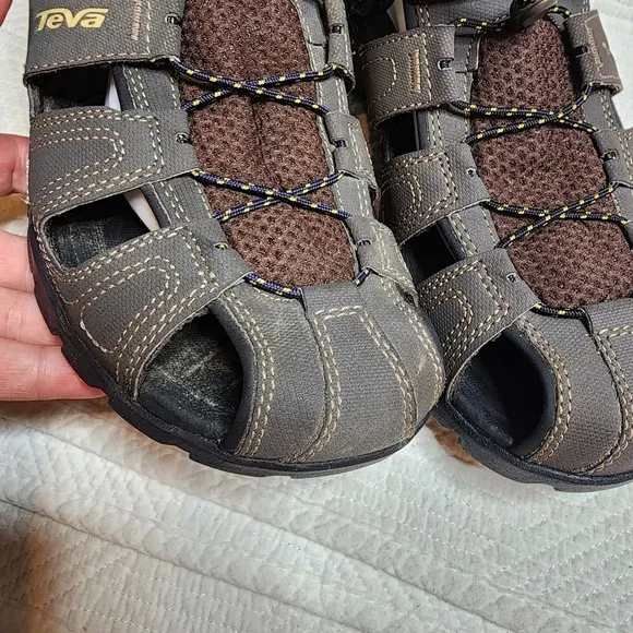 Teva Men's Forebay Sandal In Turkish Coffee.  Men's size 10.