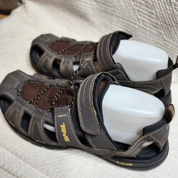 Teva Men's Forebay Sandal In Turkish Coffee.  Men's size 10.