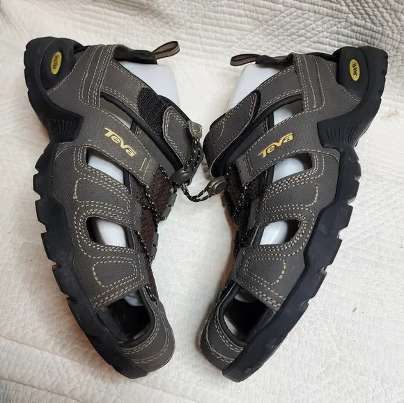 Teva Men's Forebay Sandal In Turkish Coffee.  Men's size 10.
