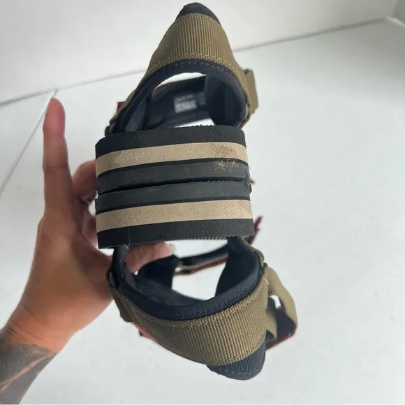 Teva Men’s Universal Trail Sandal size 11 olive
