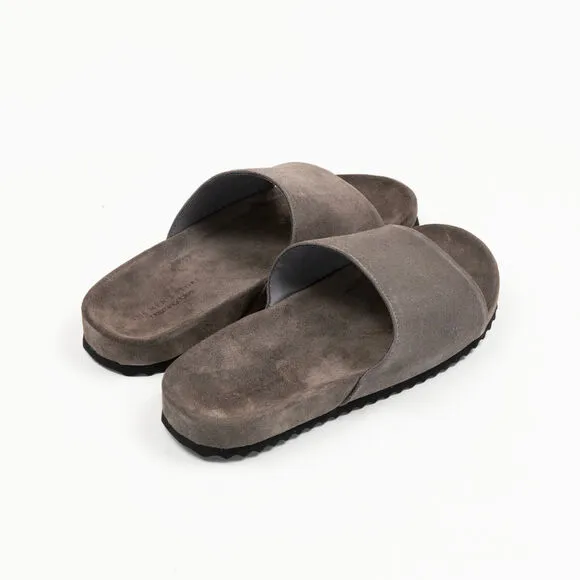 The Men's Store Men's Slip On Slide Sandals Gray Suide Size 9 (Store Display)