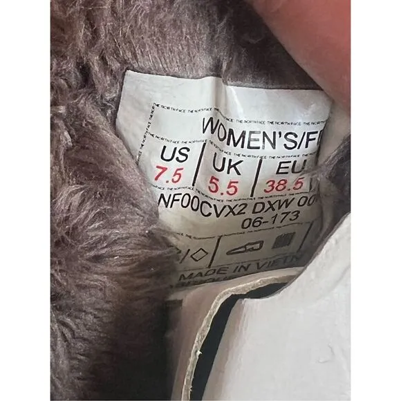 The North Face Shellista II Mid Winter Boots NWOT
