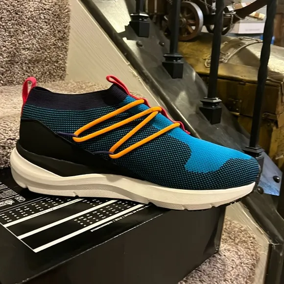 The North Face Sumida Moc Knit Pop shoes sneakers new black red Men’s Size 12
