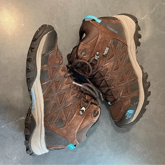 The North Face sz 7 brown leather hiking boots