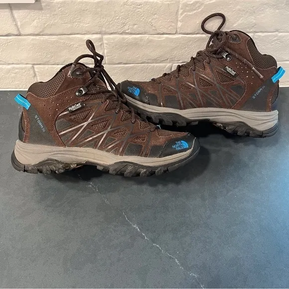 The North Face sz 7 brown leather hiking boots
