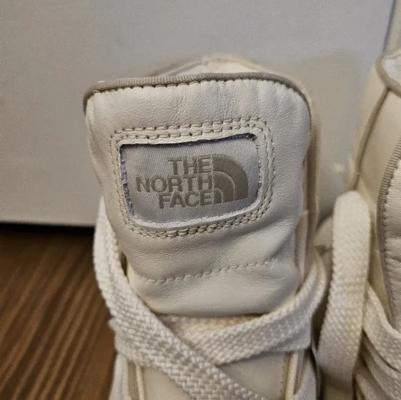 The North Face Women's Halseigh Thermoball Lace Boots
