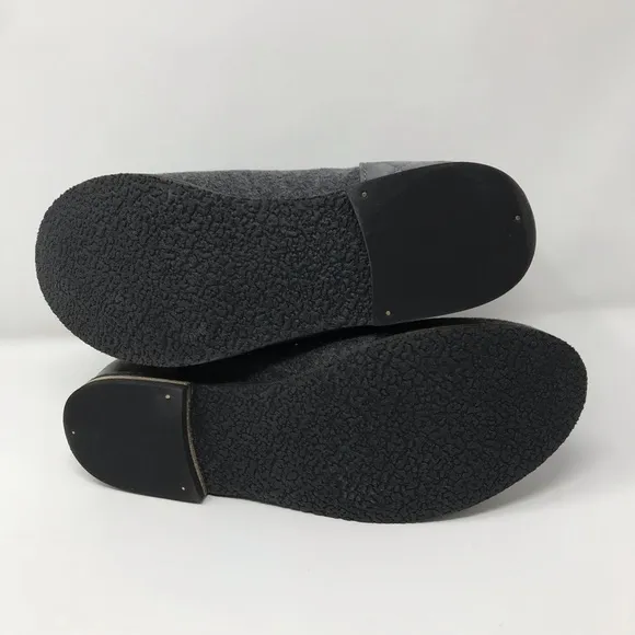 The Sak Grey Felt Boots with Owl Logo Sz 8.5 NEW
