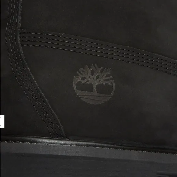 Timberland Boy’s Black Boots Size 4M Premium 6” Waterproof Black Nubuck •New•