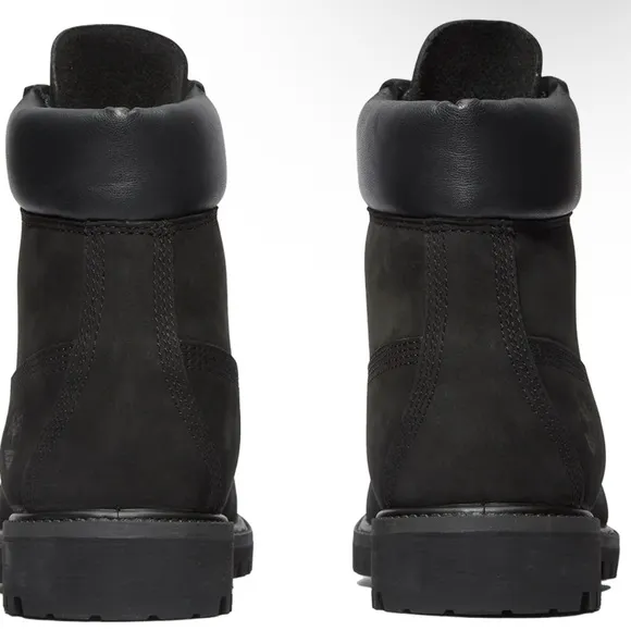 Timberland Boy’s Black Boots Size 4M Premium 6” Waterproof Black Nubuck •New•