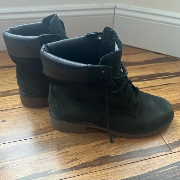 Timberland Women’s Black Leather Nubuck Lace-Up Boots – Size 8 Rugged &amp; Stylish