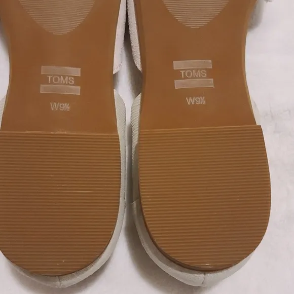 TOM'S Julie D'Orsay Suede Almond Toe Slip-on Flats Metallic Sandals Size…