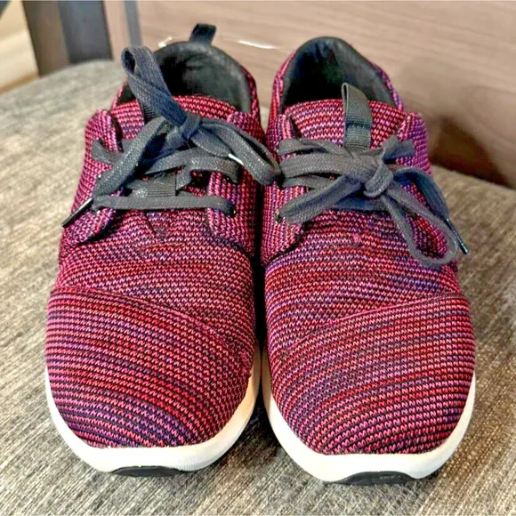 TOMS Women's Del Rey knit dark purple lace up sneakers 💸BOGO🎉