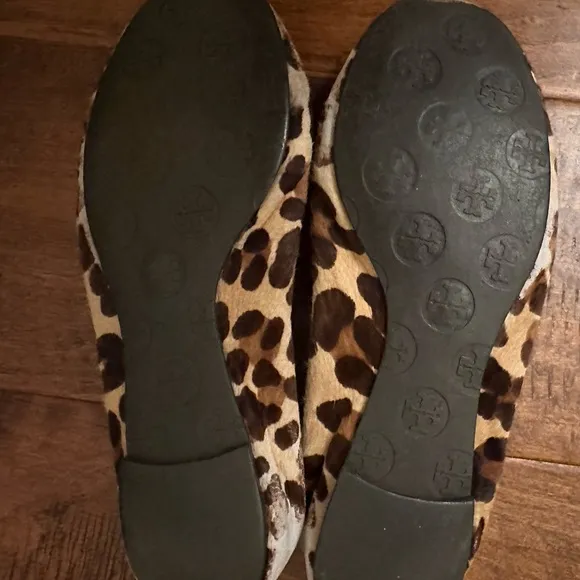TORY BURCH fur tiger print flats