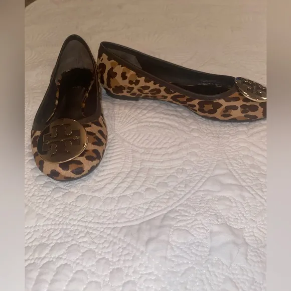 Tory Burch women’s faux leopard hair ballet flats