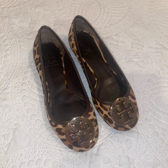 Tory Burch women’s faux leopard hair ballet flats