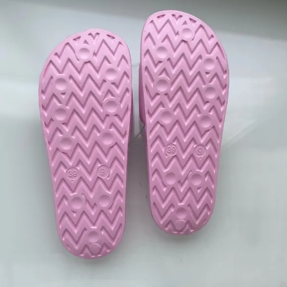 Tragrant Slide Sandal