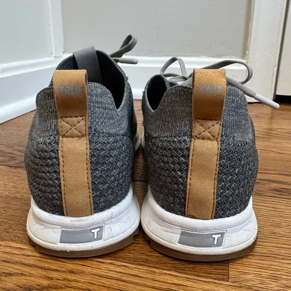 True Linkswear All Day Knit II Gray spikeless golf shoes, size men’s 10/ w 11.5