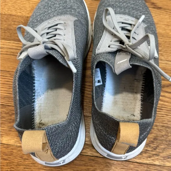 True Linkswear All Day Knit II Gray spikeless golf shoes, size men’s 10/ w 11.5