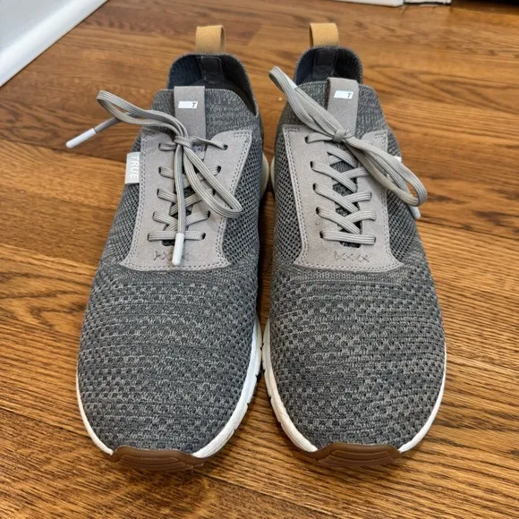 True Linkswear All Day Knit II Gray spikeless golf shoes, size men’s 10/ w 11.5