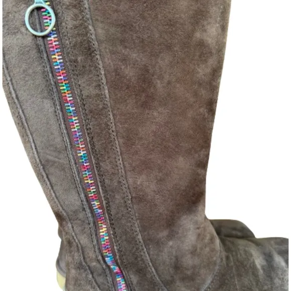UGG Australia Rainbow Zipper Chocolate Brown Hayden Tall Womens Suede Boots Sz 6