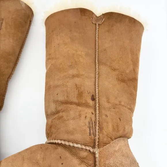 UGG Bailey Button Triplet II Boots Chestnut Suede Shearling Lined Womens Size 6