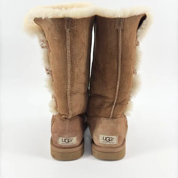 UGG Bailey Button Triplet II Boots Chestnut Suede Shearling Lined Womens Size 6