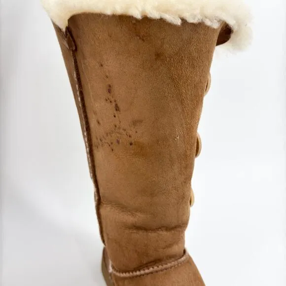 UGG Bailey Button Triplet II Boots Chestnut Suede Shearling Lined Womens Size 6