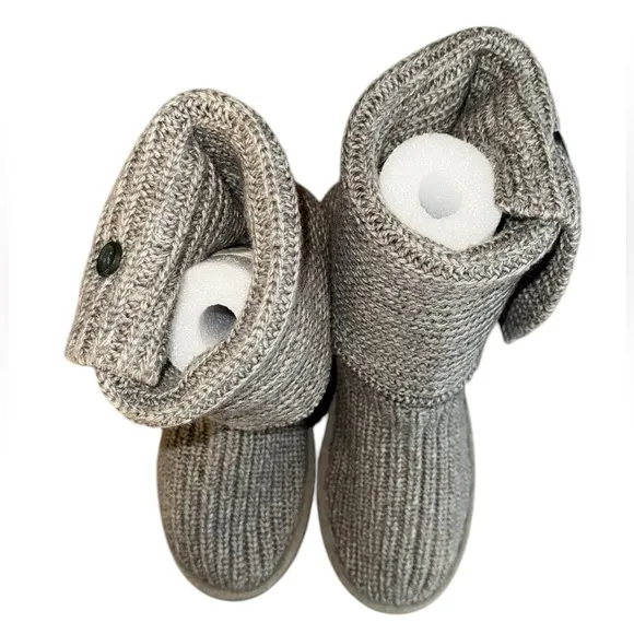 UGG Classic Cardy Australia Gray Knit Style Fold Down Boots Women’s Size 8
