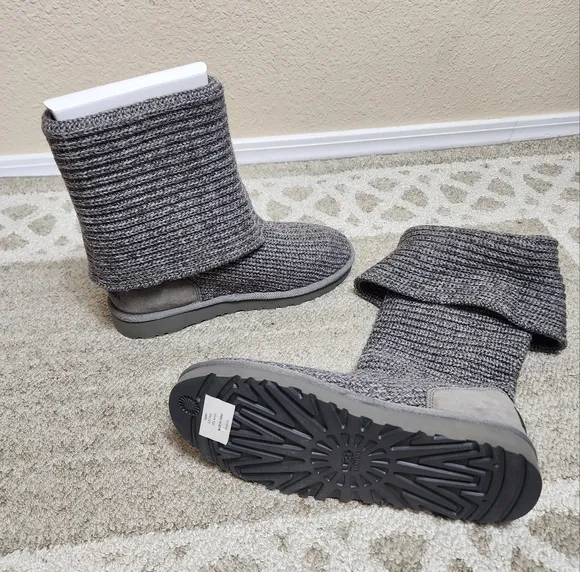 UGG Classic Cardy Boot Women's 10 NEW