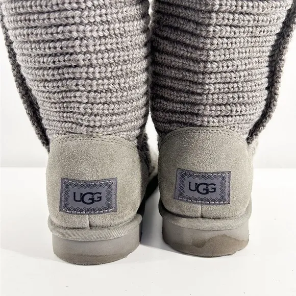 UGG Classic Cardy Sweater Knit Grey Boots Convertible Size 9