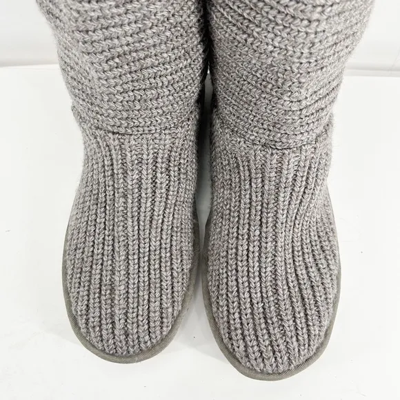 UGG Classic Cardy Sweater Knit Grey Boots Convertible Size 9