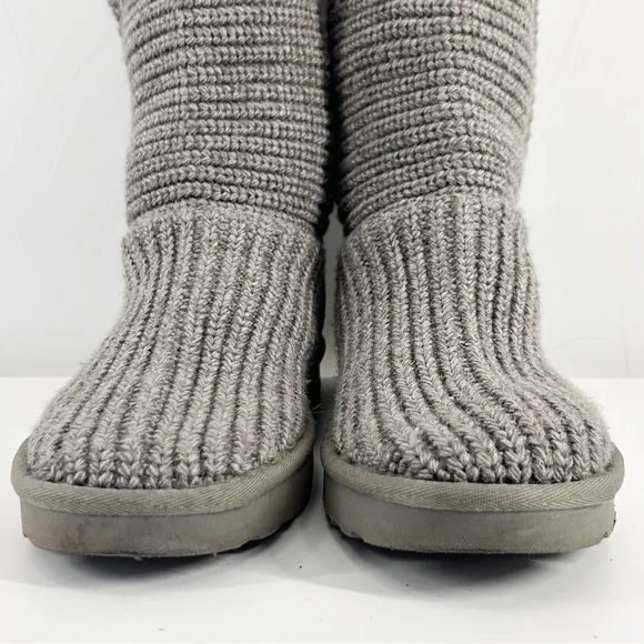 UGG Classic Cardy Sweater Knit Grey Boots Convertible Size 9