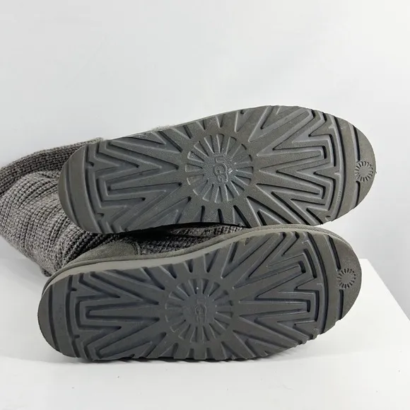 UGG Classic Cardy Sweater Knit Grey Boots Convertible Size 9