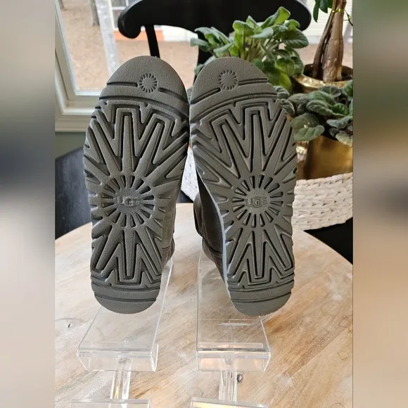 UGG Cory II Short Bootie Grey Size 6