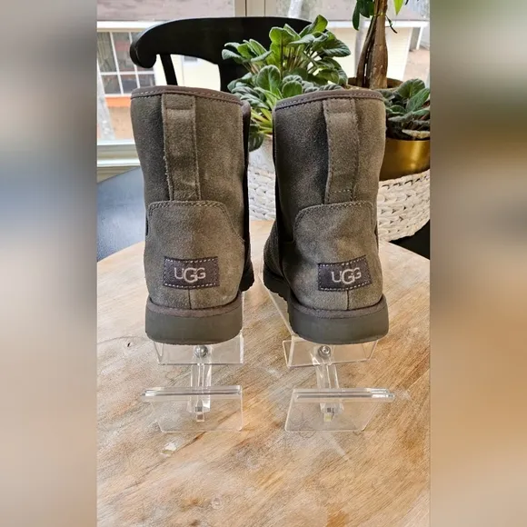 UGG Cory II Short Bootie Grey Size 6