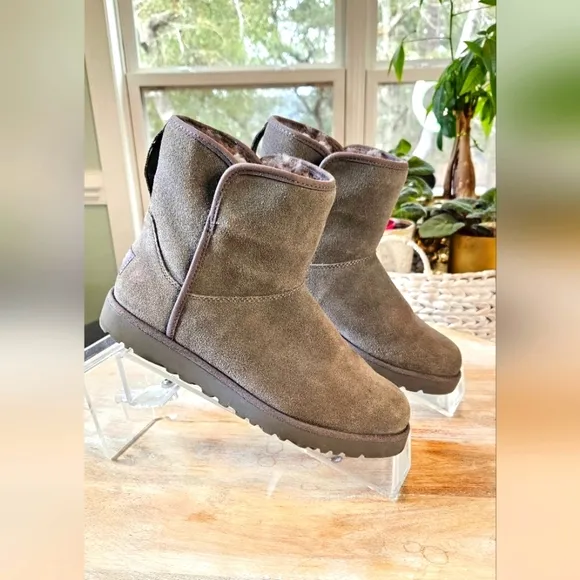 UGG Cory II Short Bootie Grey Size 6