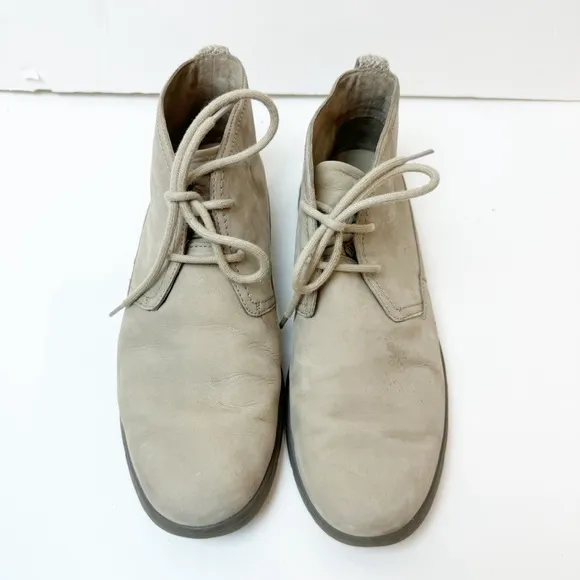 UGG | Freamon Capra Chukka Boot in Taupe Leather