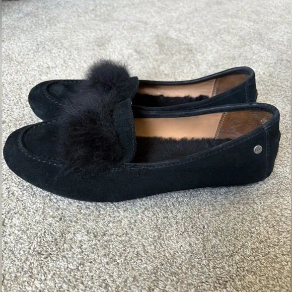 Ugg - Kaley Wisp Women`s Fur Detail Suede Loafers - Black - Size 10