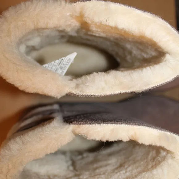 UGG KOOLABURRA‎ GIRL'S SUEDE BUCKLE BOOTS GRAY