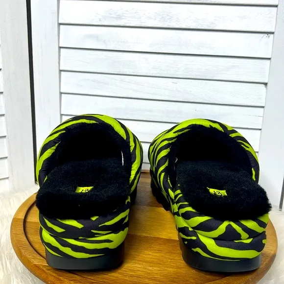 UGG l Maxi Tiger Print Chunky Platform Slide Sandal Key Lime New! Size 10