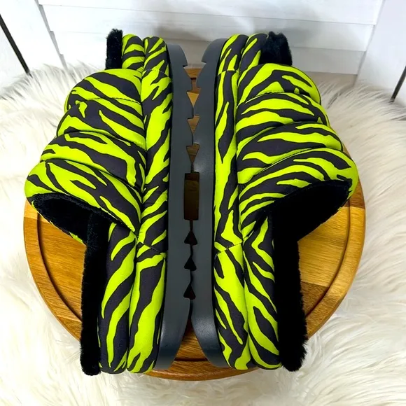 UGG l Maxi Tiger Print Chunky Platform Slide Sandal Key Lime New! Size 10