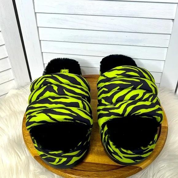 UGG l Maxi Tiger Print Chunky Platform Slide Sandal Key Lime New! Size 10