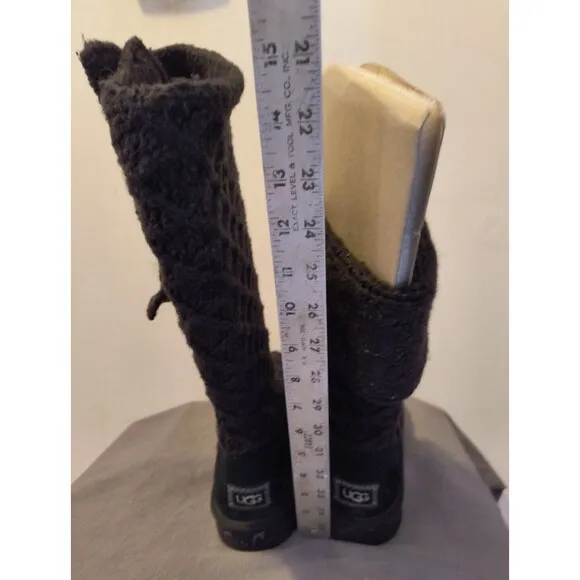 UGG Lattice Cardy Tall Cable Knit Sweater Black Boots Womens US Size 8 1016557