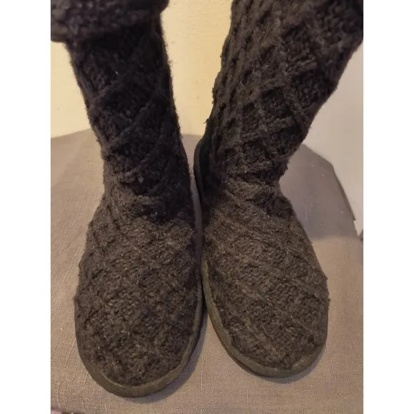 UGG Lattice Cardy Tall Cable Knit Sweater Black Boots Womens US Size 8 1016557