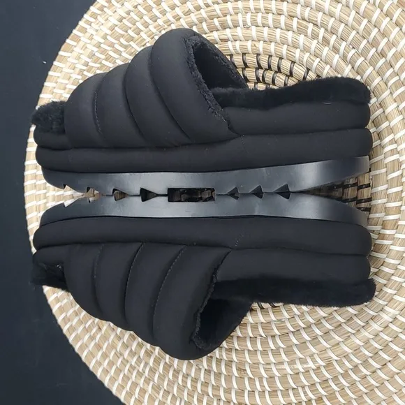 UGG Maxi Slides Slip-on Comfort Black Size 8