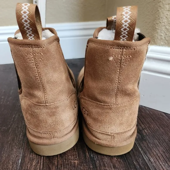 UGG Neumel Chelsea Men's Classic Boots Chestnut Brown Size 13 USED CONDITION